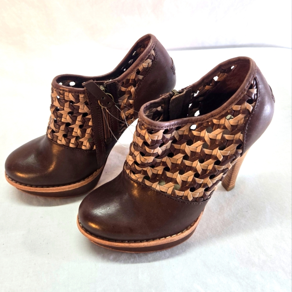 Ugg Australia Women's 5 Fatima Genuine Sheepskin Woven Platform Boot New